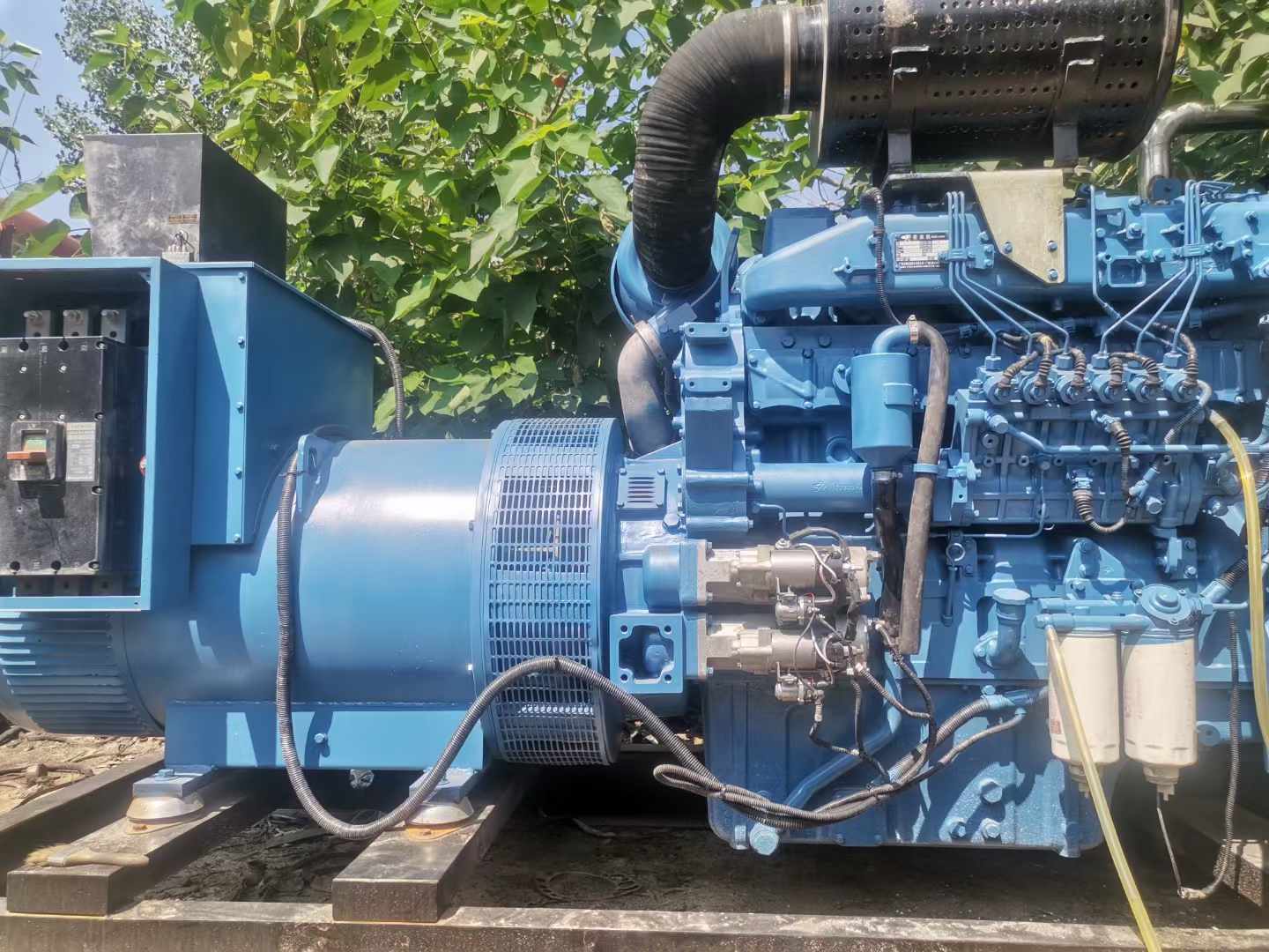 桃城详细说明降低 800kW 柴油发电机输出电流波动的方法