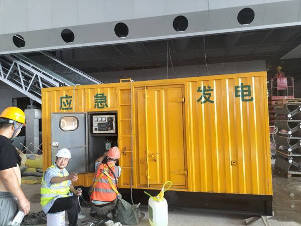 桃城怎样判断空气滤清器是否需要更换？